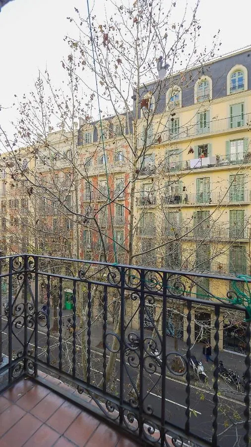 Apartamento De 3 Dormitorios Barcelona