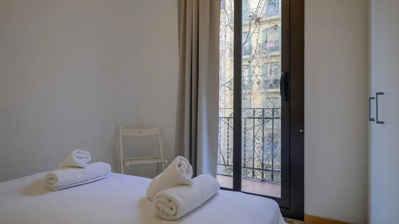 Apartamento De 3 Dormitorios Barcelona Apartment